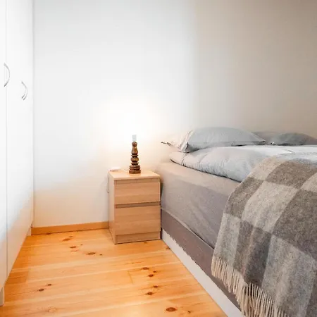 Appartement In With Wifi Tjorhom